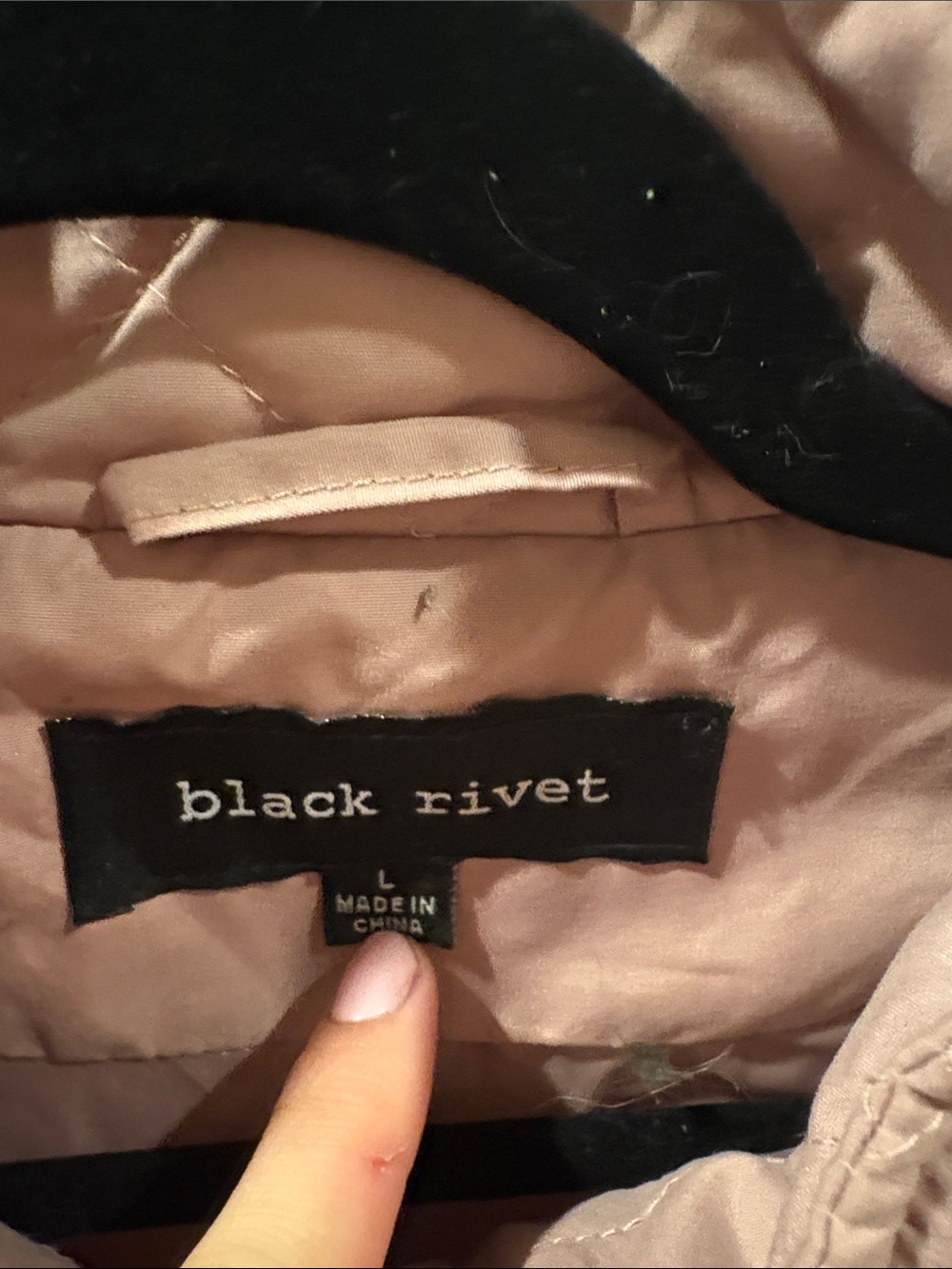 Black Rivet Quilted Sleeveless Vest in Dusty Rose - Picture 2 of 3